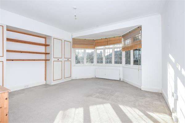 5 bed property in Uphill Road, Mill Hill
